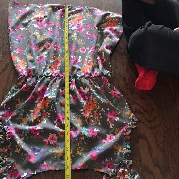 Paisley and ivy grey dress with flowers. - Picture 7 of 8